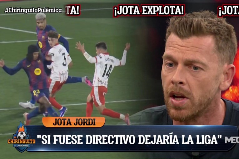 Bijes španjolskog novinara: Barca treba napustiti ligu. Flick, vadi ih sve s terena