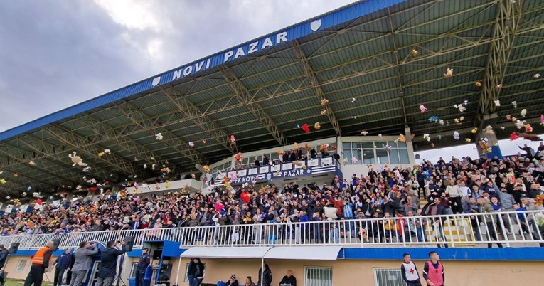 Srpski prvoligaš zbog vrijeđanja Vučića mora igrati pet kola na praznom stadionu