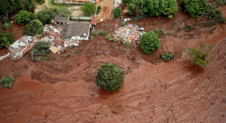 Pukla brana na sjeveroistoku Brazila, gradu prijeti katastrofa. Ljudi evakuirani