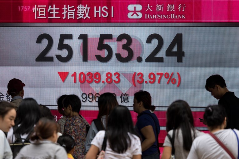 Azijske burze porasle, dolar blago oslabio