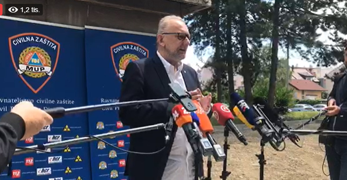 VIDEO Božinović održao presicu o Zadru, novinarima kazao da ne drže dovoljan razmak