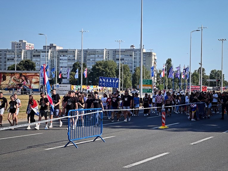 HAK: Djelomično započela druga faza prometne regulacije zbog Thompsonovog koncerta