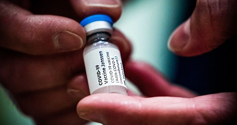 Agencija u SAD-u traži prestanak cijepljenja cjepivom J&J. Ovaj tjedan stiže kod nas