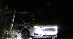 Autom se zabio u policijsko vozilo u Istri i pobjegao. Auto kasnije pronađen u potoku