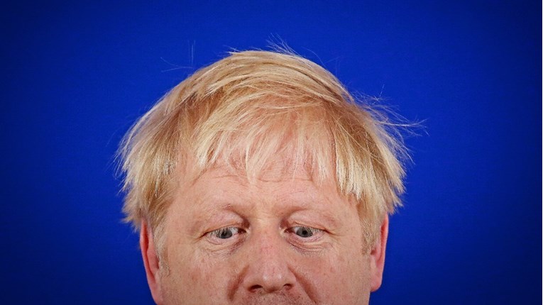 Johnson ukida mjere u Engleskoj. CNN: To je ozbiljno kockanje sa životima