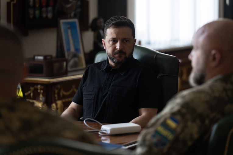 Zelenski održao sastanak s vojnim vrhom. FT: Razmatra smjenu šefa vojske