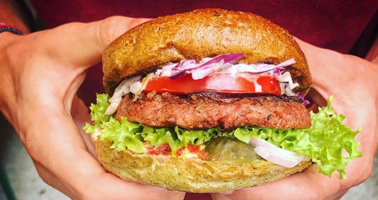 McDonald's testira bezmesni burger. Može li biti zdraviji od klasičnog?
