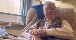 Dirljiv trenutak: 100-godišnjak upoznao svoju praunuku