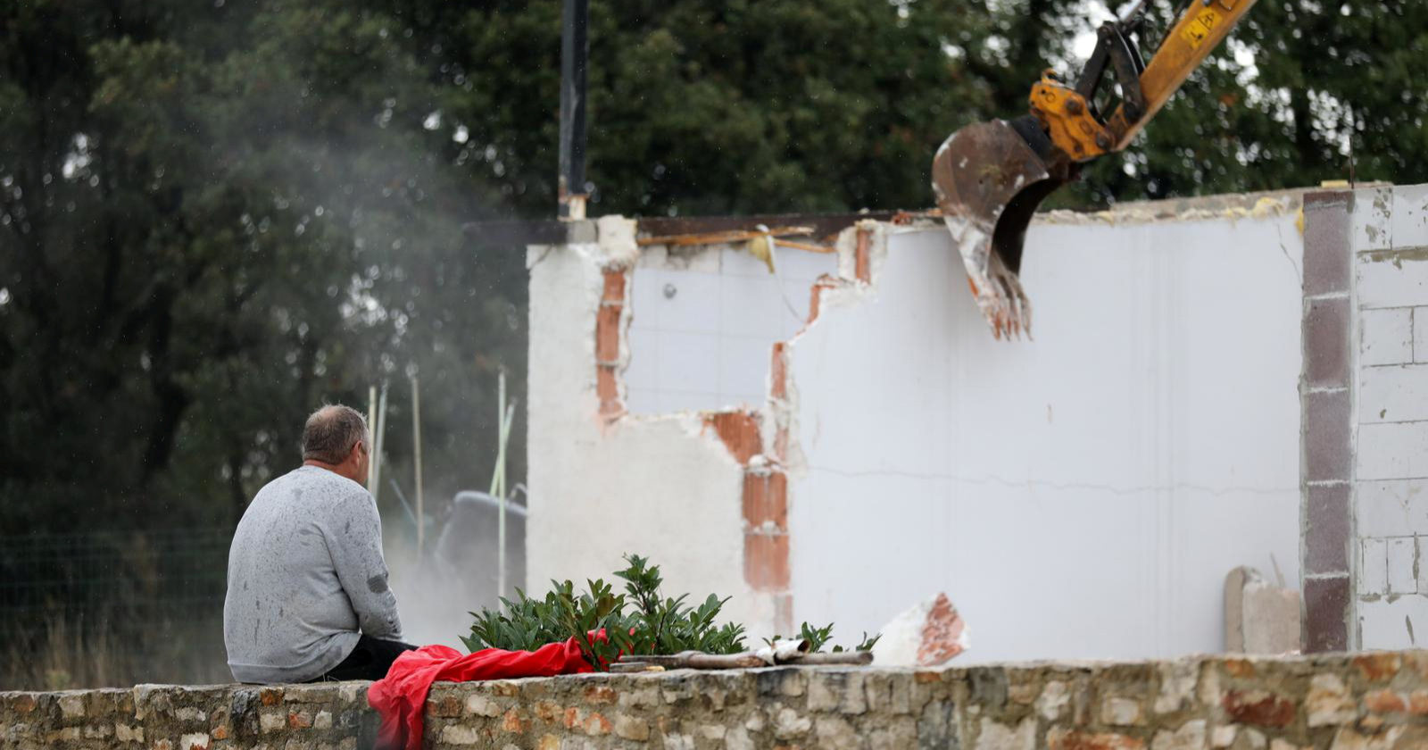 Oporba protiv ukidanja roka za legalizaciju. HDZ: Zakon ide u susret svim građanima