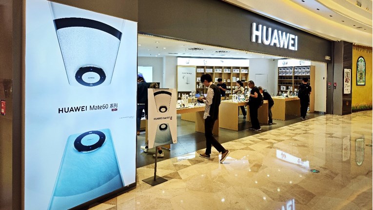 Huawei se vraća na tržište mobitela