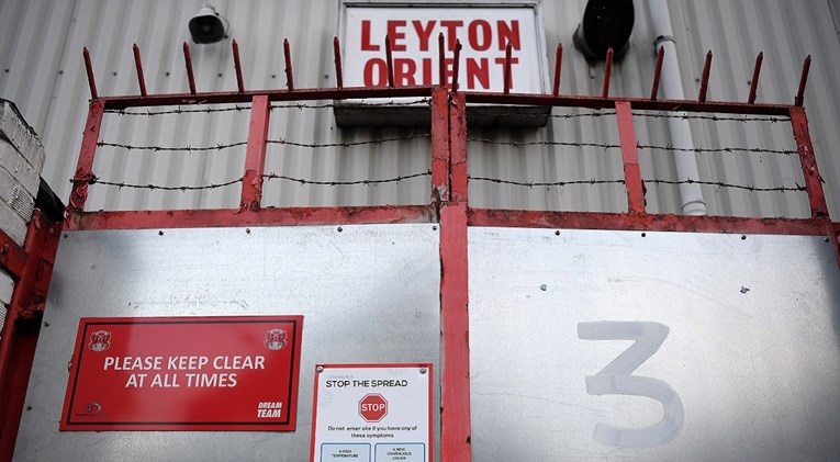 Otkazana utakmica Tottenhama i Leyton Orienta u Carabao kupu. Deset igrača ima koronu