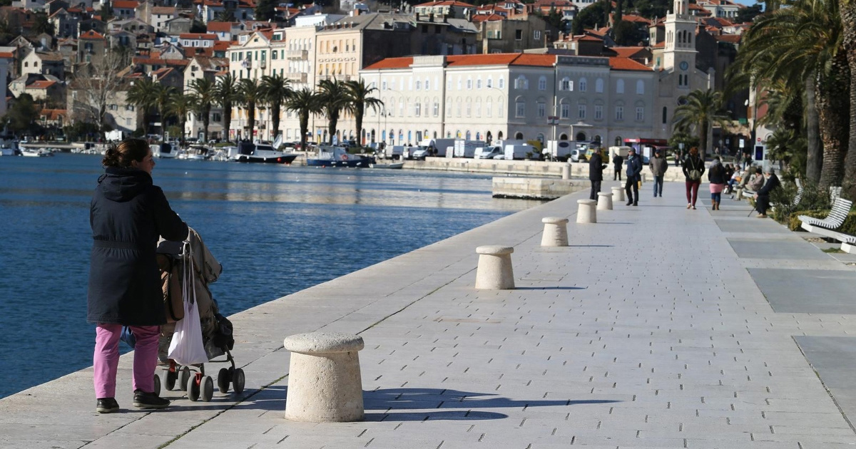 Splićanka traži posao dadilje, ljudi dijele oglas: "Kod mene je kao kod bake"