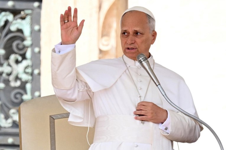 Papa će proglasiti sedam novih svetaca, među njima i tri časne sestre