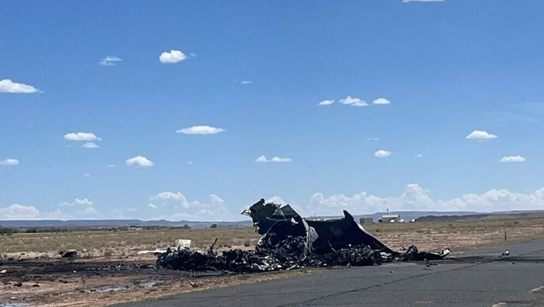 VIDEO Četvero poginulih u padu malog aviona u Arizoni