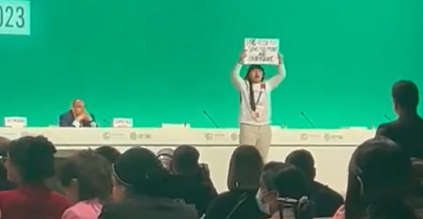 Djevojčica upala na pozornicu klimatskog summita. Imala poruku, otjerali je zaštitari