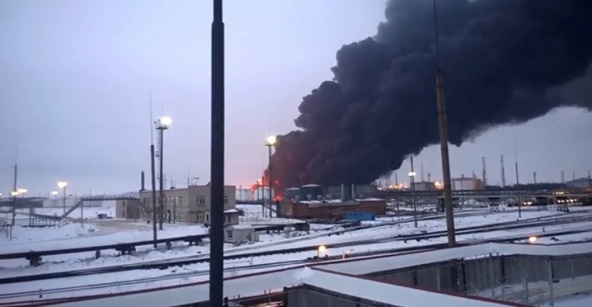 Ukrajina dronovima napala rusku rafineriju: "Ima štete. Prestala je s radom"