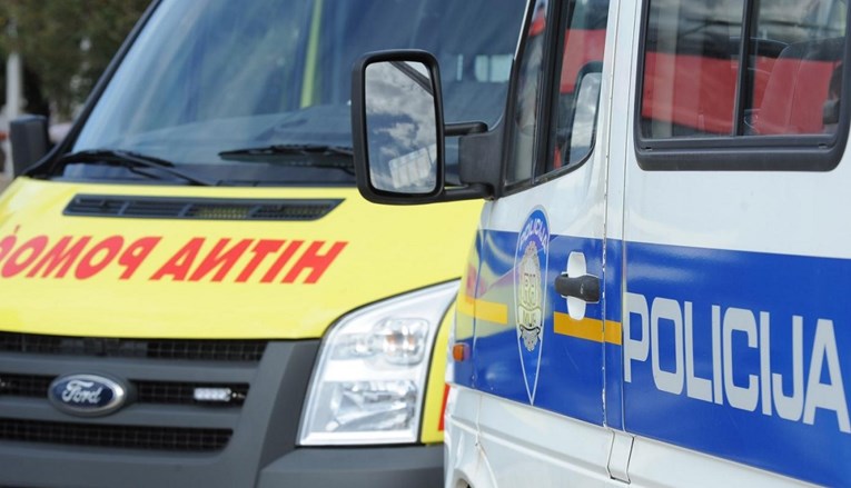Teška nesreća pored Osijeka: Poginuo vozač mopeda, udario ga pijani vozač automobila