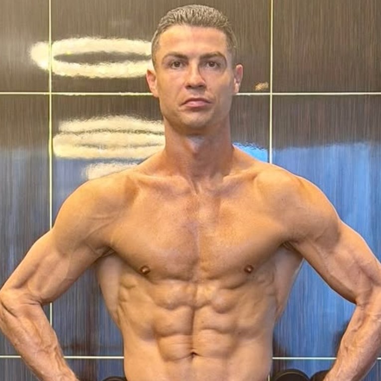 Ronaldo zapalio Instagram fotkom u boksericama, izgleda nevjerojatno