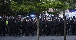 Raste broj ranjenih policajaca na prosvjedima u SAD-u