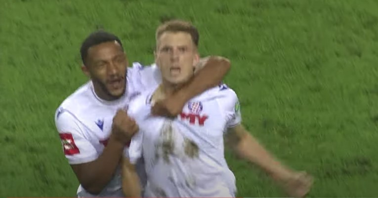 VIDEO Sahiti zabio golčinu, Moufi ga nakon toga žestoko bacio na pod