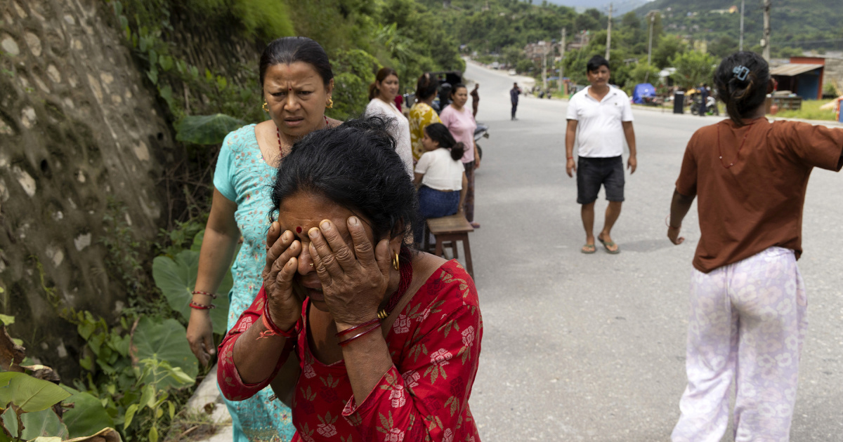 Više od 3000 nestalih u Nepalu, 750 mrtvih. Spasioci se povukli