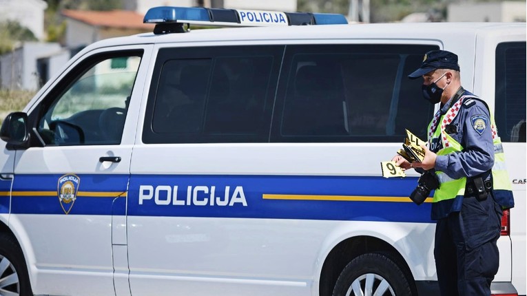 Mladić (19) se kod Čakovca pijan zabio u autobus, pa u dvorišnu ogradu