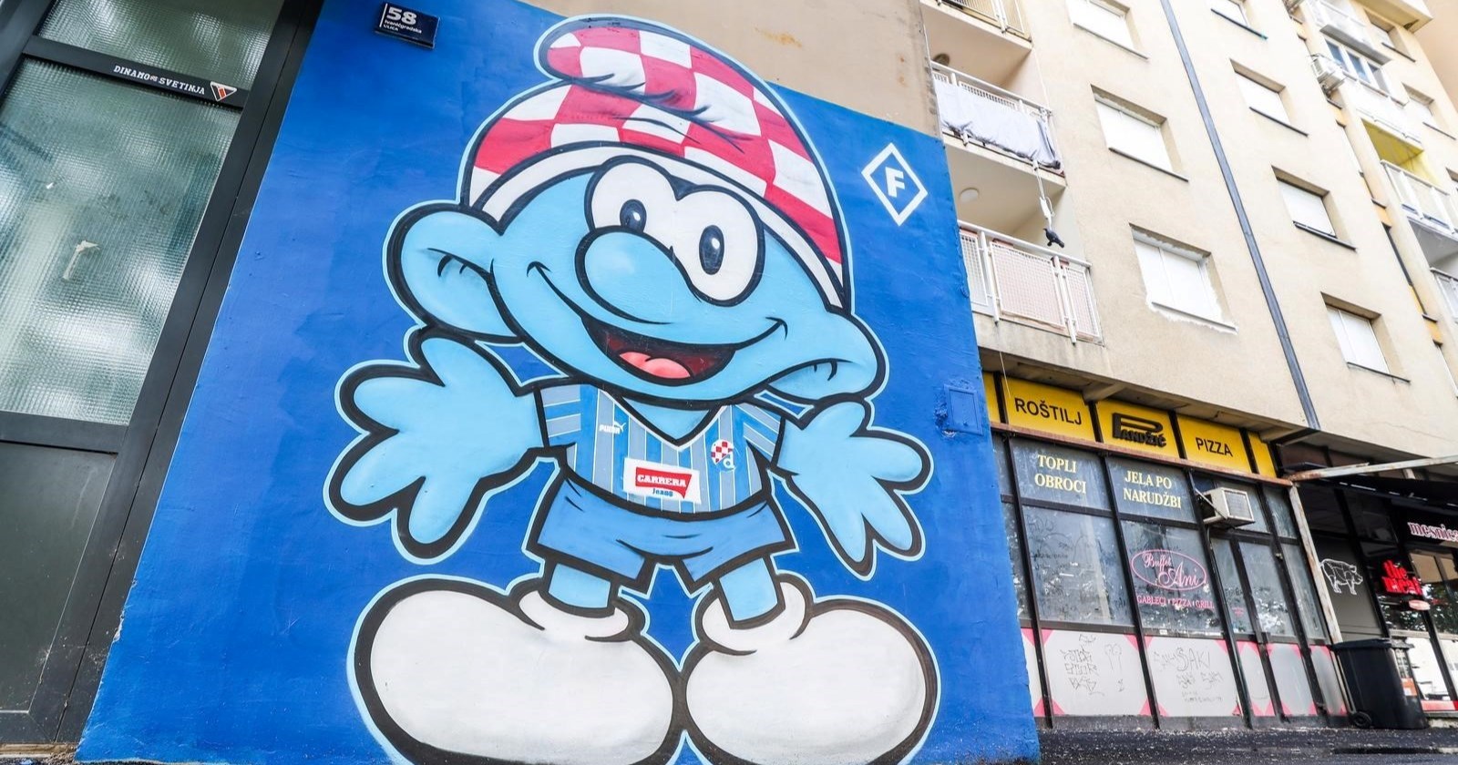 U zagrebačkom kvartu osvanuo mural Štrumpfa, navijača Dinama