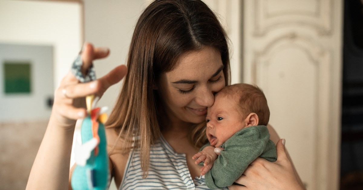 Znanstvenici izračunali koliko sati u danu roditelji potroše na uspavljivanje djece