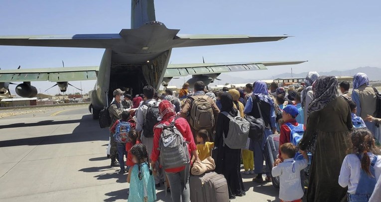 Iz Afganistana evakuirano 105.000 ljudi, donosimo pregled po državama