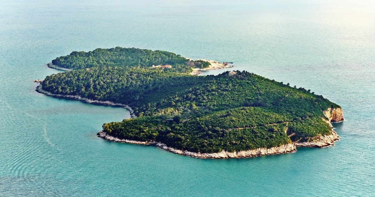 Otok na koji je navodno bačeno prokletstvo jedno je od najljepših mjesta na Jadranu
