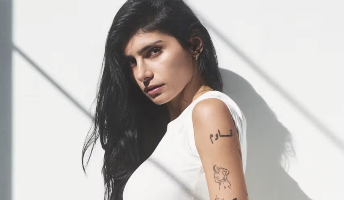 Mia Khalifa oduševila u retro glamuru 70-ih