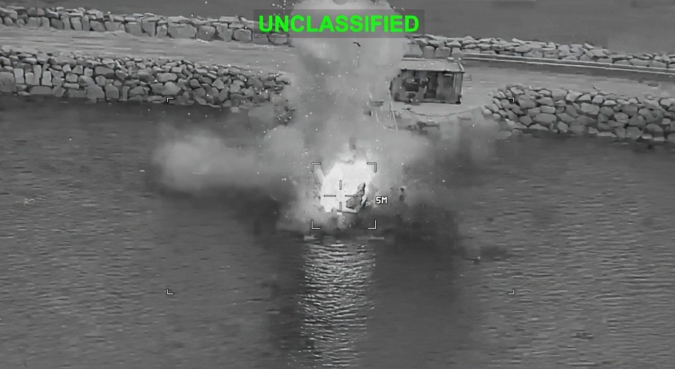 Iran prijeti žestokim protuudarom ako SAD napadne njihove luke