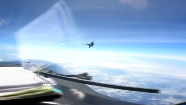 VIDEO Kineski borbeni avion opasno se približio američkom, Pentagon objavio snimku