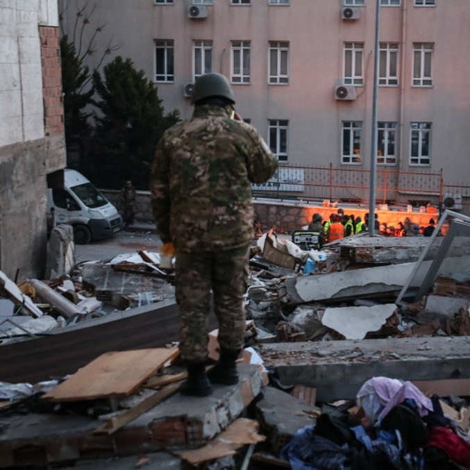 Novi jači potresi, više od 24.000 mrtvih, opasna pojava na obali. "Sve je manje nade"