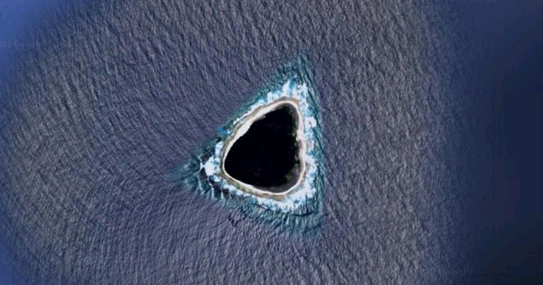 Korisnik Reddita na kartama našao "crnu rupu" usred Tihog oceana, nastala rasprava