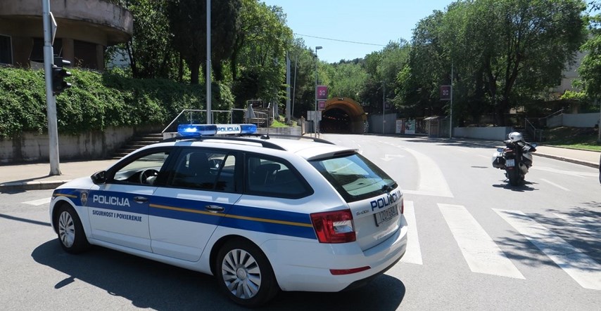 Splitska policija traži očevice prometne u kojoj je teško ozlijeđen motociklist
