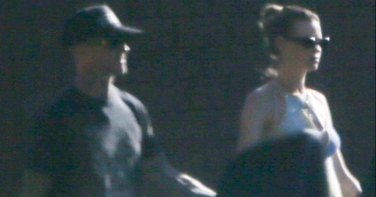 Adam Levine viđen s trudnom suprugom prvi put nakon optužbi da ju je varao