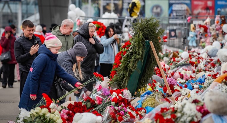 Putin nije odao počast žrtvama napada. Kremlj: Nitko ne razumije kroz što on prolazi