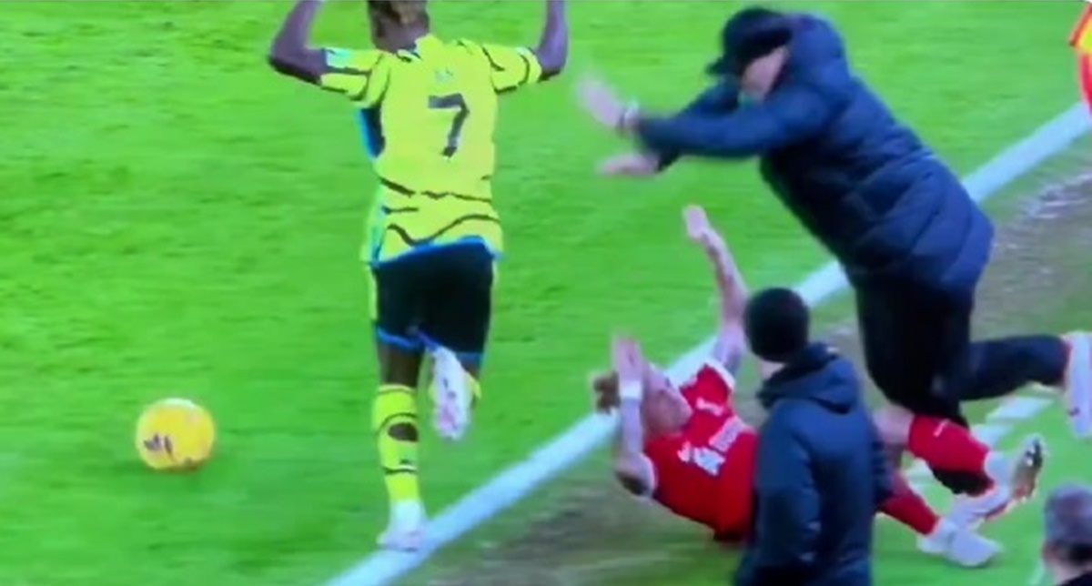 VIDEO Nogometaš Liverpoola sudario se sa svojim trenerom Kloppom. Zamijenjen je