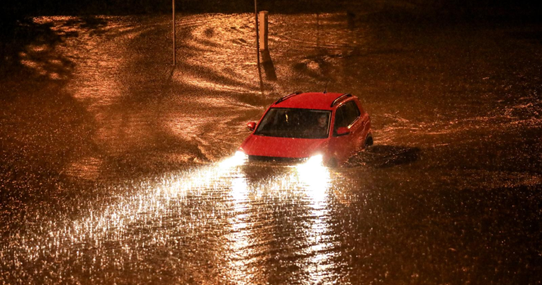 Nakon nevremena u Zagrebu još uvijek zatvoren dio Aleje Bologne
