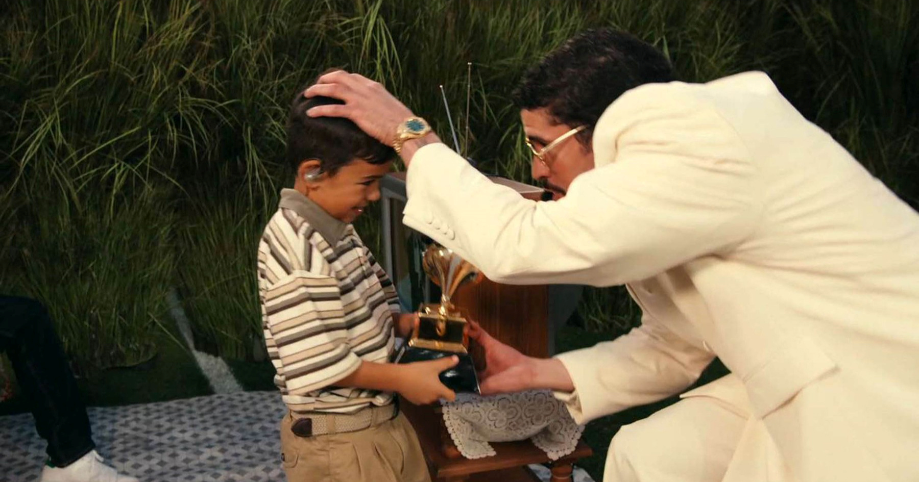 Tko je dječak koji je postao viralan zbog nastupa Bad Bunnyja na Super Bowlu?