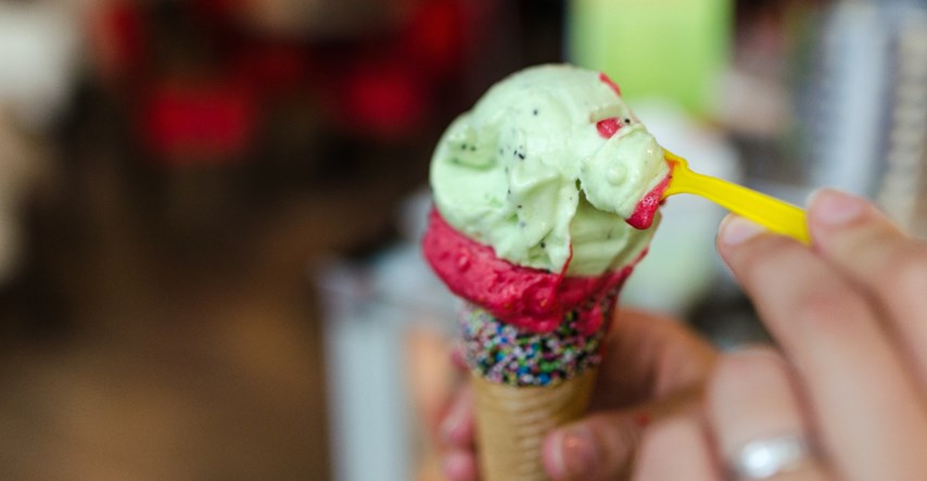 Stručnjaci otkrili sedam stvari koje moramo napraviti kada jedemo sladoled