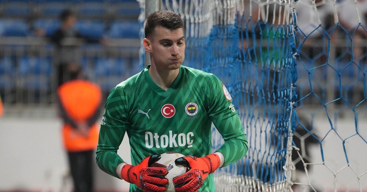 Livaković na udaru medija i navijača: Nitko ga nije htio dovesti, loše brani
