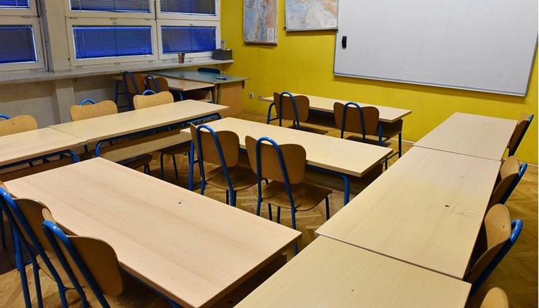 U 111 zagrebačkih osnovnih škola danas došlo pola učenika