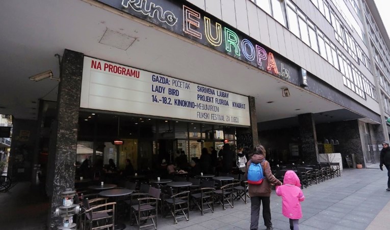 Kino Europa dijeli stolice s nekadašnje terase: "Nisu se koristile od proljeća 2019."