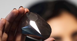 Ovo je najveći crni brušeni dijamant. Jučer je prodan za 3.8 milijuna eura