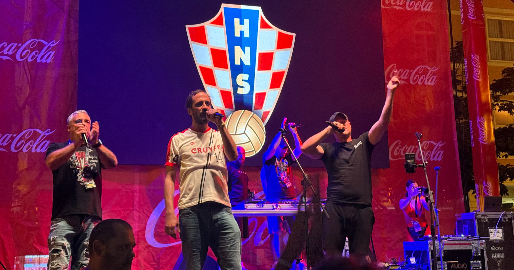 VIDEO Zaprešić Boysi na Cvjetnom trgu u Zagrebu zagrijavaju atmosferu pred utakmicu