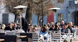 Sunčano vrijeme razveselilo Slavonce, terase osječkih kafića pune su kao da je vikend