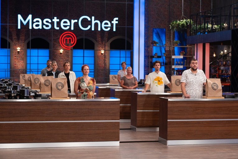 MasterChef: Jedan kandidat odustao, a tri osobe bijelu pregaču zamijenile crnom