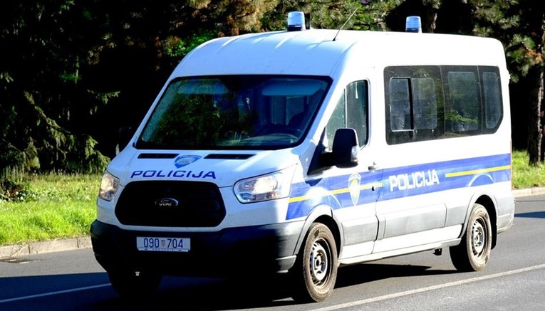 Žena (41) u Zagrebu udarala drugu ženu (72), ova pala na tlo. Teško je ozlijeđena